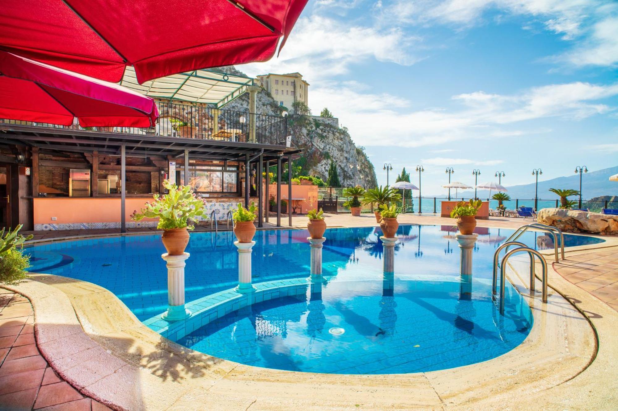 La Chicca Sicily Holiday House Кастелмола Екстериор снимка